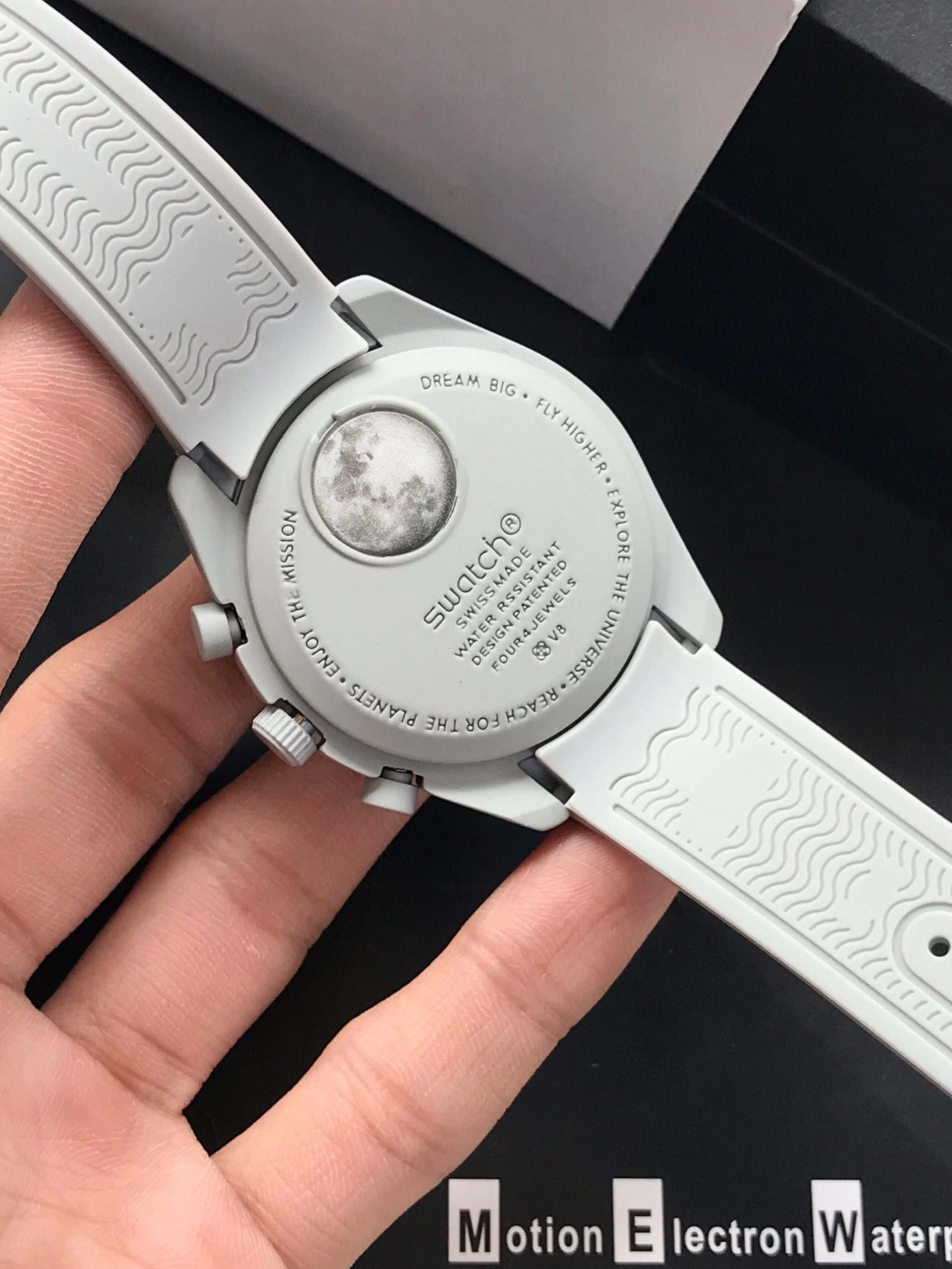 OMEGA x Swatch Mens Watch Moons Watch - Image 6