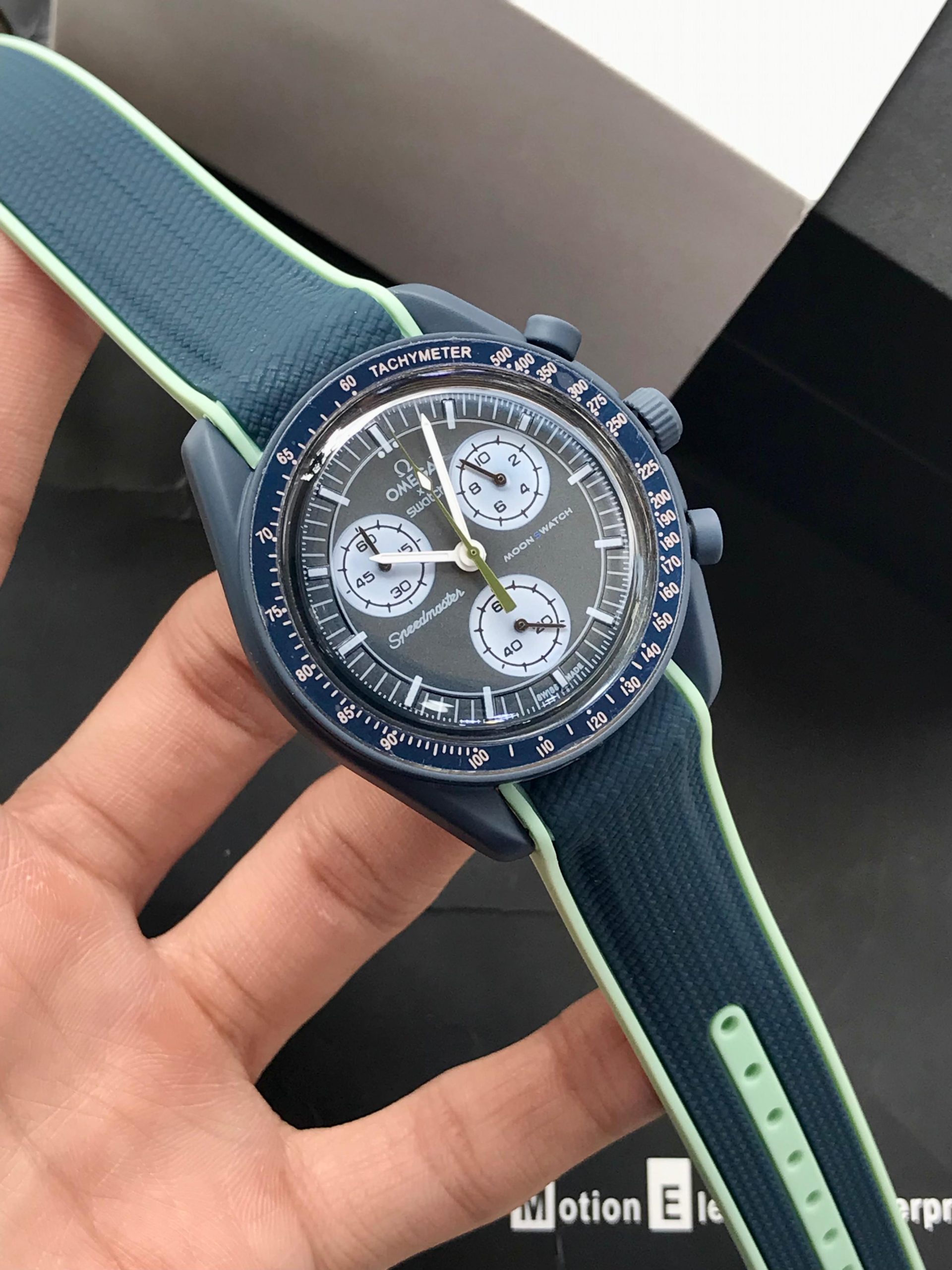 OMEGA x Swatch Mens Watch Moons Watch - Image 3
